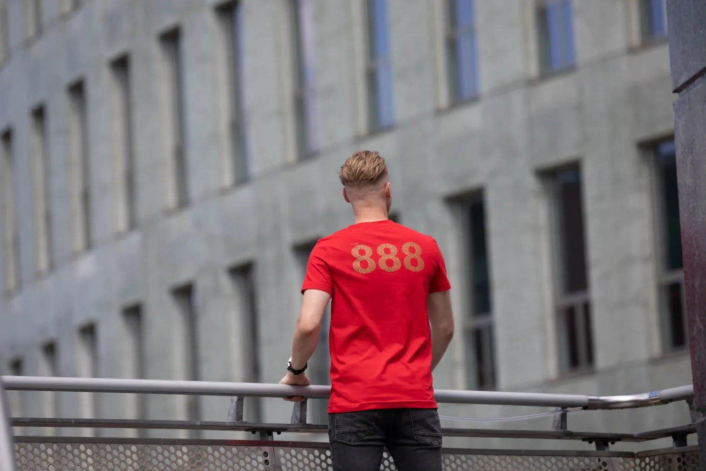 888 INFINITY T-SHIRT RED/GOLD
